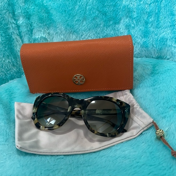 Tory Burch Accessories - Women Tory Burch Sunglasses with Orange case and pouch